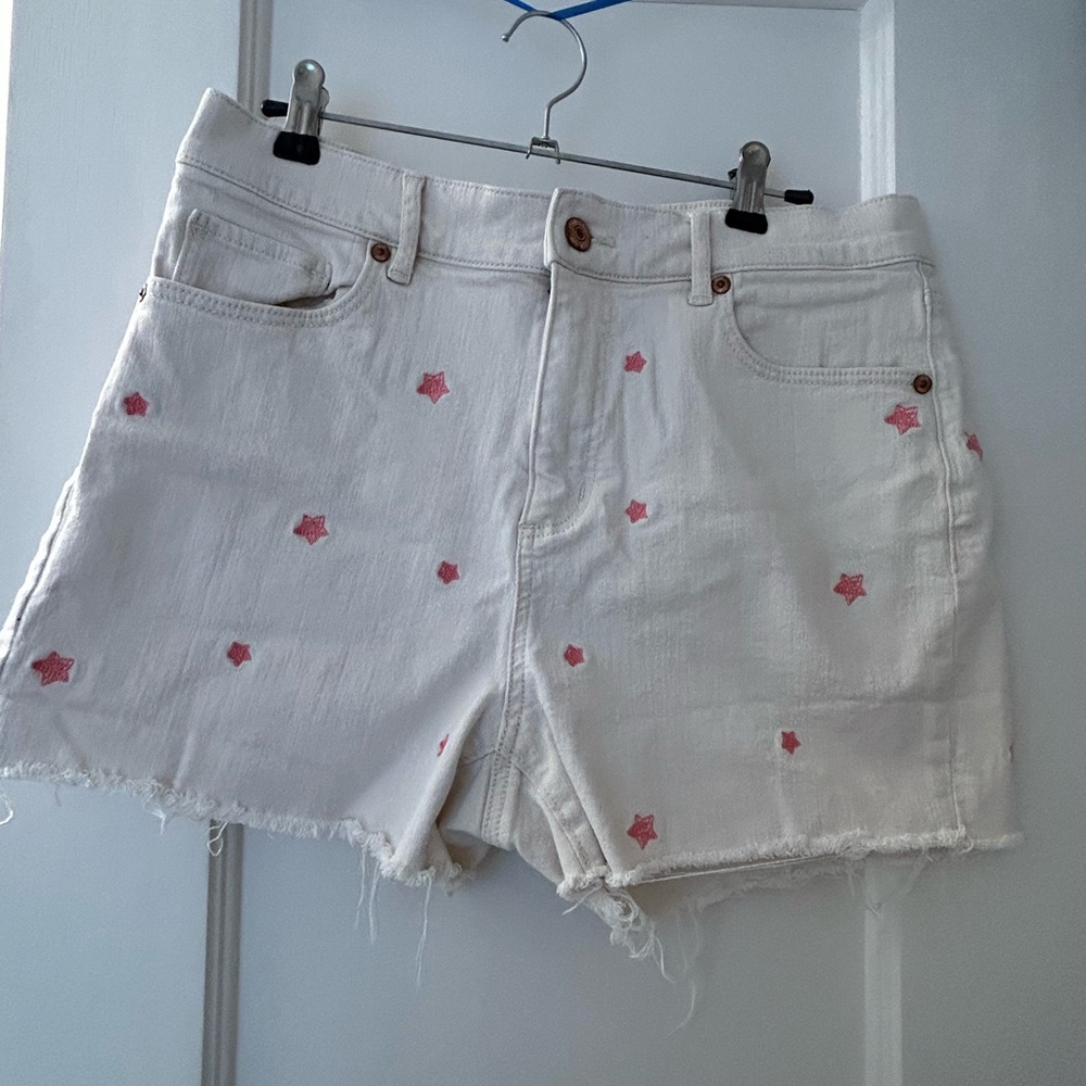 Off-White Denim Shorts with Pink Star embroidered accents -size 28/6 Loft